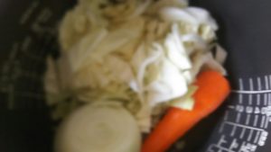 炊飯器に野菜だけスープの作り方